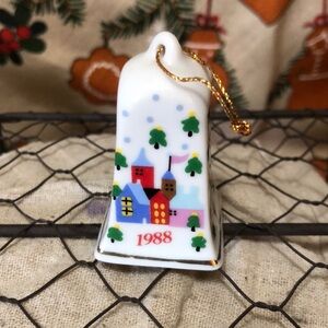 Vintage 1988 Lillian Vernon LVC Winter Town Bell Ornament 2.25”